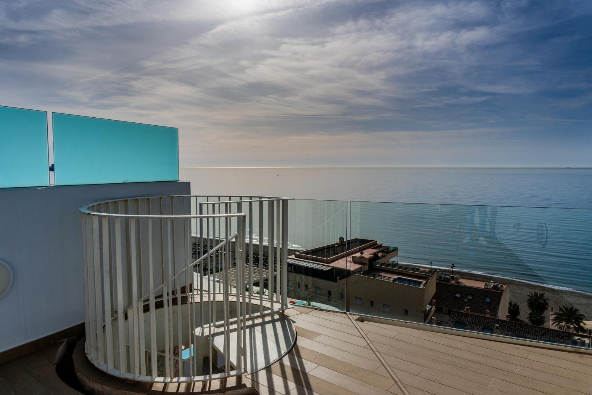 フエンヒロラPanoramic Seaview Penthouse The Waveアパートメント エクステリア 写真